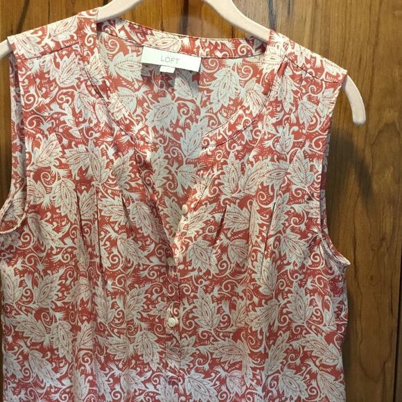 NWOT. Loft Brand Women’s Size S. Floral Print Blouse - Picture 3 of 7